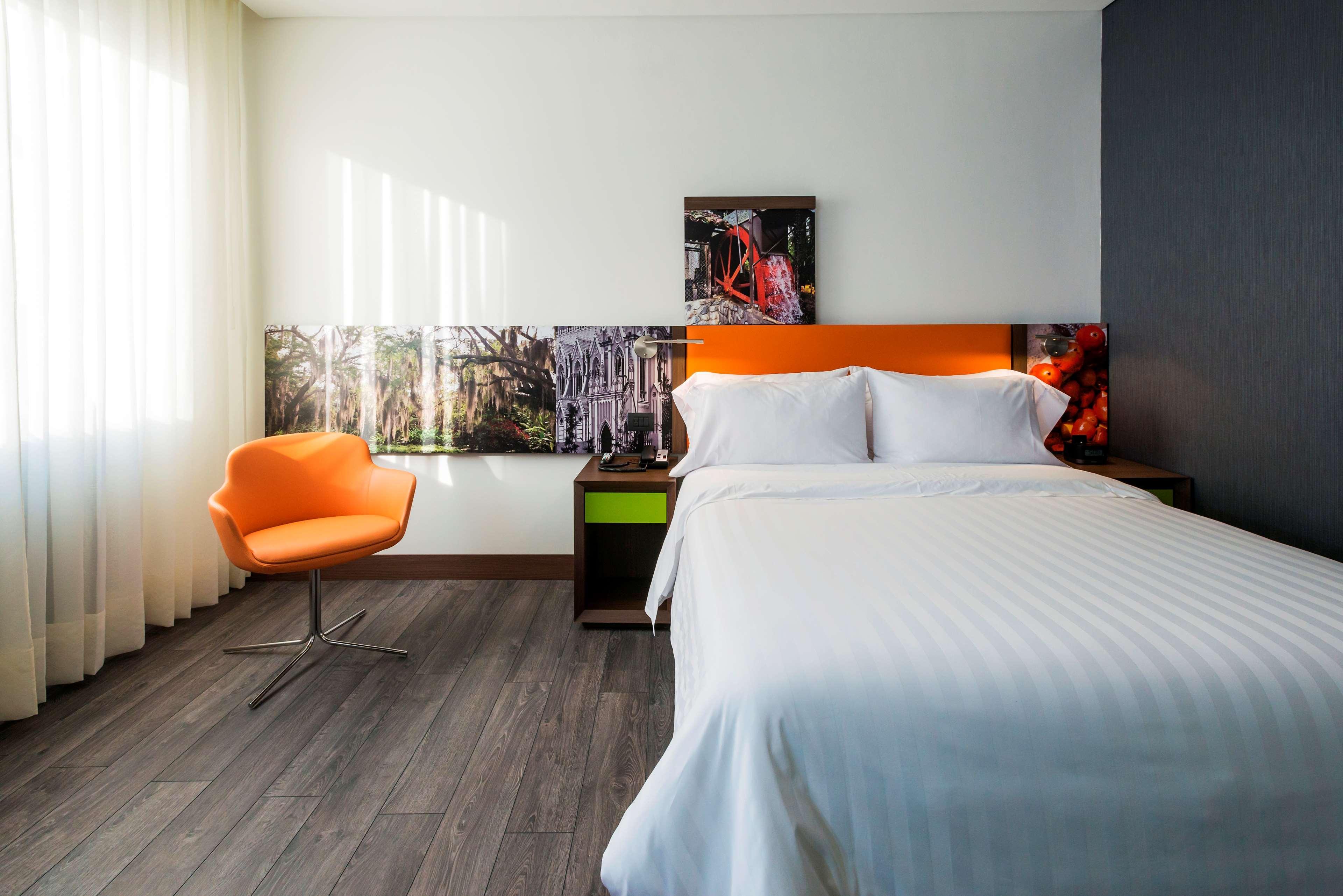 Hotel Hampton By Hilton Cali Exteriér fotografie